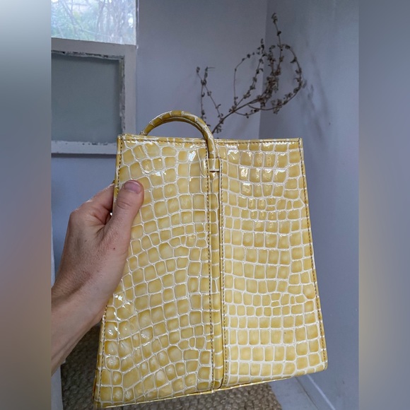 LOQ Mir Patent Leather Croc Pequeo Handbag - Picture 2 of 4